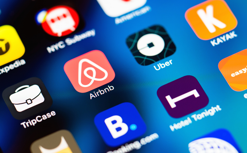 Airbnb-applications-smartphone